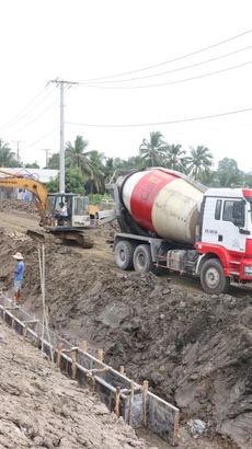 Một dự án giao thông tại Long An. (Ảnh: Bùi Giang/TTXVN)