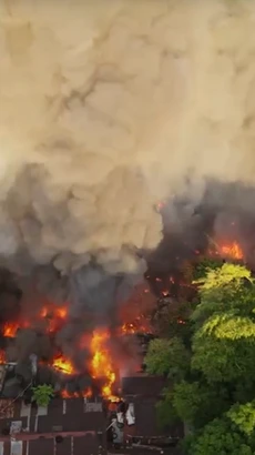 Hỏa hoạn tại một khu ổ chuột ở Manila. (Nguồn: BBC)