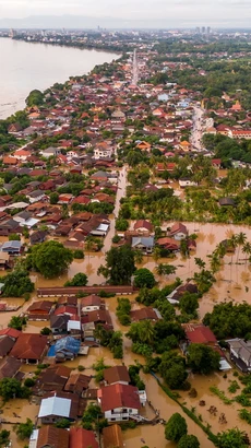 Cảnh ngập lụt sau những trận mưa lớn tại Vientiane, Lào, ngày 14/9/2024. (Ảnh: THX/TTXVN)