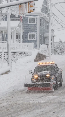 Tuyết trên đường phố tại Methuen, Massachusetts, Mỹ. (Ảnh: AFP/TTXVN)