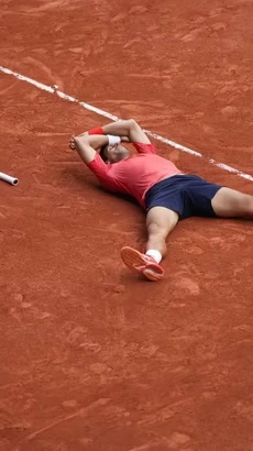 Khoảnh khắc Nole vô địch Roland Garros, lần thứ 23 giành Grand Slam