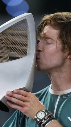 Andrey Rublev vô địch Madrid Open 2024. (Nguồn: AP)