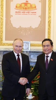 Chủ tịch Quốc hội Trần Thanh Mẫn hội kiến Tổng thống LB Nga Vladimir Putin. (Ảnh: Thống Nhất/TTXVN)