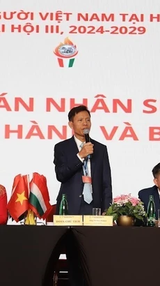 Ông Vũ Quý Dương, Chủ tịch Hiệp hội người Việt Nam tại Hungary phát biểu ở đại hội. (Ảnh: TTXVN phát)