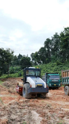 Cao tốc Đồng Đăng-Trà Lĩnh vẫn vướng nhiều vị trí mặt bằng mặt bằng thi công. (Ảnh: Việt Hùng/Vietnam+)