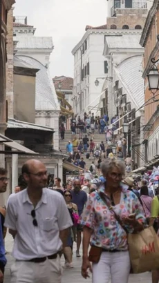 Italy đang đối mặt với tình trạng già hóa dân số nhanh chóng. (Nguồn: Euro News)