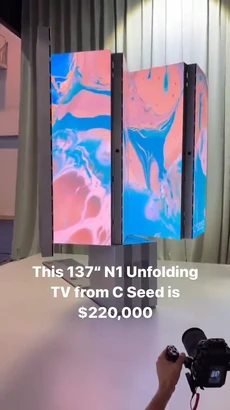 TV 137inch có thể gập lại trị giá 220.000 USD được giới thiệu ở CES 2024