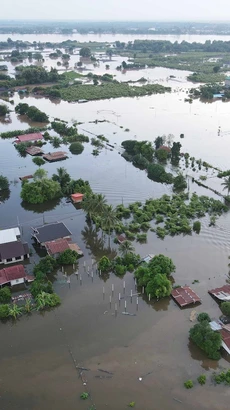 Một khu vực ở quận Hadxaifong, thủ đô Vientiane bị ngập. (Ảnh: Đỗ Bá Thành/TTXVN)