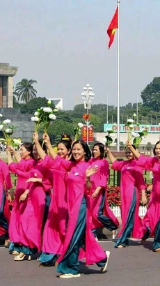 Thời tiết Hà Nội những ngày này phù hợp cho các hoạt động chào mừng 70 năm Ngày Giải phóng Thủ đô. (Ảnh: TTXVN)