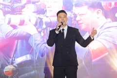 Ca sỹ Hồng Duyên, Đông Hùng biểu diễn tại Lễ trao Giải thưởng Báo chí TTXVN