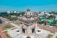 Khám phá vẻ đẹp Patuxai - Đài chiến thắng nổi tiếng của Lào