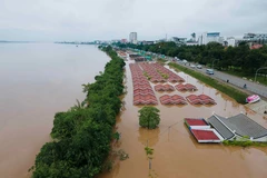 Mực nước sông Mekong ngày 13/9 tại công viên Donchan, thủ đô Vientiane của Lào. Ảnh: Đỗ Bá Thành/TTXVN)