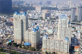 Các tòa nhà chung cư trên đường Nguyễn Hữu Cảnh, quận Bình Thạnh (Thành phố Hồ Chí Minh). (Ảnh: Hồng Đạt/TTXVN)