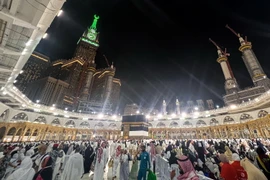 Các tín đồ Hồi giáo hành hương về thánh địa Mecca ngày 22/6/2023. (Ảnh: AFP/TTXVN)