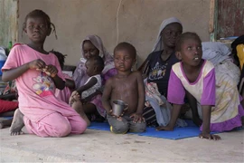 Người tị nạn tại Hasahisa, Sudan. (Ảnh: AFP/TTXVN)