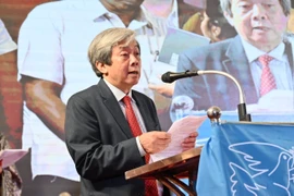 Ông Hà Minh Huệ, Phó Chủ tịch kiêm Tổng Thư ký Hội Hữu nghị Việt Nam-Ấn Độ, phát biểu khai mạc liên hoan. (Ảnh: Ngọc Thúy/TTXVN)