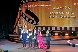 Phim “Tro tàn rực rỡ” của đạo diễn Bùi Thạc Chuyên đã đoạt giải thưởng Bông sen Vàng danh giá của thể loại phim truyện điện ảnh. (Ảnh: Nguyễn Dũng/TTXVN)