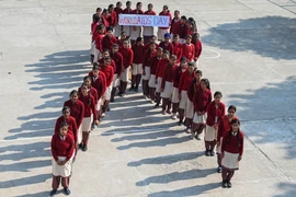 Hoạt động hưởng ứng Ngày Thế giới Phòng, Chống bệnh AIDS ở Amritsar, Ấn Độ, ngày 30/12/2022. (Ảnh: AFP/TTXVN)
