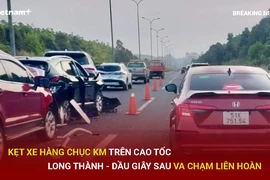 Bản tin 60s: Tai nạn liên hoàn, cao tốc Long Thành-Dầu Giây kẹt xe hàng chục km
