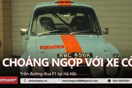 Ấn tượng đoàn xe cổ câu lạc bộ Vương quốc Anh ghé thăm Hà Nội