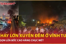 Cháy lớn xuyên đêm tại kho hàng rộng 300m² ở Vĩnh Tuy, Hà Nội 