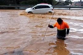 Lũ lụt gây ảnh hưởng nghiêm trọng ở Cape Town. (Nguồn: Reuters)