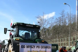 Nông dân Ba Lan chặn tuyến đường cao tốc đến Đức