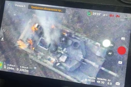 Hình ảnh được cho là chiếc xe tăng M1 Abrams bị tiêu diệt tại chiến trường Ukraine. (Nguồn: Mạng xã hội X)