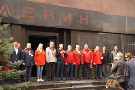 Chủ tịch Ban chấp hành Trung ương Đảng Cộng sản Liên bang Nga (KPRF), ông Gennady Zyuganov cũng lãnh đạo KPRF tham dự sự kiện. (Ảnh: Duy Trinh/TTXVN)