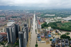 Ngập lụt tại Thanh Viễn, tỉnh Quảng Đông, Trung Quốc ngày 21/4/2024. (Ảnh: THX/TTXVN)