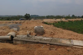 Dự án kè chống lũ lụt, sạt lở các làng đồng bào dân tộc thiểu số dọc sông ĐăkBla trên địa bàn thành phố Kon Tum. (Nguồn: TTXVN)
