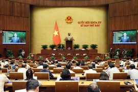 Phó Chủ tịch Quốc hội Trần Quang Phương điều hành phiên họp. (Ảnh: An Đăng/TTXVN)