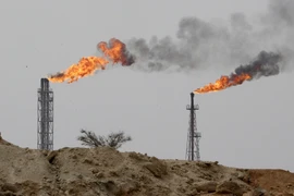 Một cơ sở lọc dầu trên đảo Khark, ngoài khơi Vùng Vịnh. (Ảnh: AFP/TTXVN)