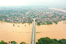 Cầu Yên Bái chiều 9/9. (Ảnh: Tuấn Anh /TTXVN)