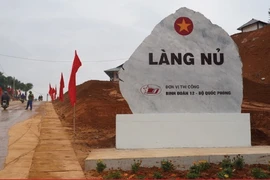 Bàn giao 40 căn nhà cho người dân Làng Nủ ở Lào Cai.