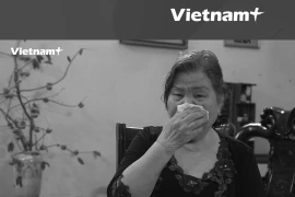 Xúc động hình ảnh cô giáo tiểu học nghẹn ngào nhớ về học trò Nguyễn Phú Trọng