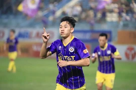 Tiền vệ Hai Long ghi bàn thắng duy nhất giúp Hà Nội FC giành chiến thắng trước Bình Dương ở vòng 8 V-League. (Ảnh: Việt Anh/Vietnam+)