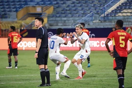 Thái Lan "hủy diệt" Timor Leste với tỷ số 10-0 trong trận ra quân ASEAN Cup 2024. (Ảnh: Việt Anh/Vietnam+)