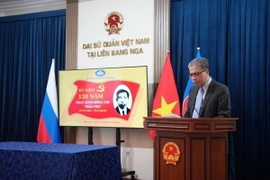 Đại sứ Việt Nam tại Liên bang Nga Đặng Minh Khôi phát biểu tại buổi lễ. (Ảnh: Lê Quang Vinh/TTXVN)