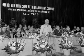 Chủ tịch Hồ Chí Minh phát biểu tại Đại hội Anh hùng, Chiến sỹ thi đua chống Mỹ, cứu nước (Đại hội Anh hùng Chiến sỹ Thi đua lần thứ IV) tháng 12/1966, tại Hà Nội. (Ảnh: TTXVN)