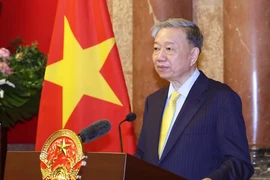 Quang cảnh buổi Chủ tịch nước Tô Lâm gặp gỡ cán bộ Văn phòng Chủ tịch nước