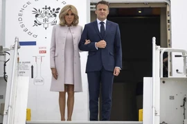 Tổng thống Pháp Emmanuel Macron và Phu nhân. (Nguồn: AP)