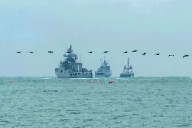 Tàu chiến Nga. (Ảnh: AFP/TTXVN)