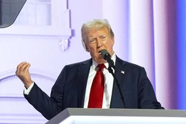 Cựu Tổng thống Mỹ Donald Trump phát biểu tại Đại hội toàn quốc của đảng Cộng hòa ở Milwaukee, bang Wisconsin ngày 18/7. (Ảnh: Kyodo/TTXVN)