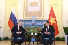 Chủ tịch Quốc hội Trần Thanh Mẫn hội kiến Tổng thống Liên bang Nga Vladimir Putin. (Ảnh: Thống Nhất/TTXVN)