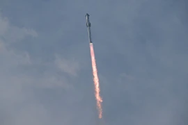 Tàu vũ Starship của SpaceX rời bệ phóng tại Boca Chica, Texas, Mỹ, ngày 14/3. (Ảnh: AFP/TTXVN)