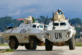 Lực lượng gìn giữ hòa bình của Liên hợp quốc tại Liban (UNIFIL) tuần tra ở Marjeyoun, Liban. (Ảnh: THX/TTXVN)