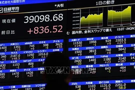 Bảng điện tử hiện thị chỉ số chứng khoán Nikkei-225 tại Osaka, Nhật Bản, ngày 22/2/2024. (Ảnh: Kyodo/TTXVN)