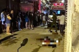 Hiện trường vụ án người đàn ông bị đâm tử vong trên phố Cự Lộc. (Ảnh: Công an cung cấp)