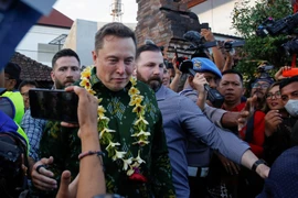 Ông Elon Musk - Giám đốc điều hành công ty vũ trụ tư nhân SpaceX - đã đáp chuyến bay riêng đến đảo Bali của Indonesia. (Nguồn: Reuters)